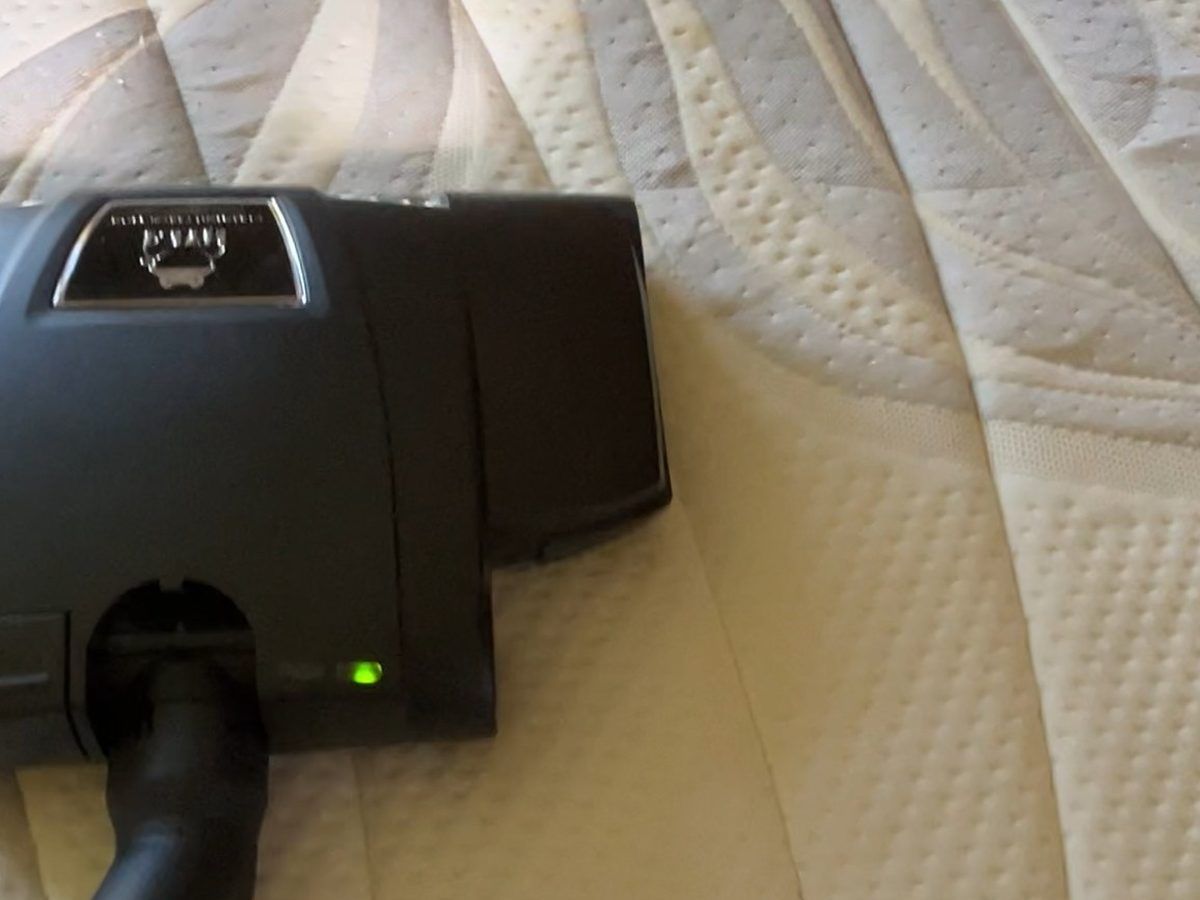 Sanitización y lavado de un colchón con cabezal motorizado